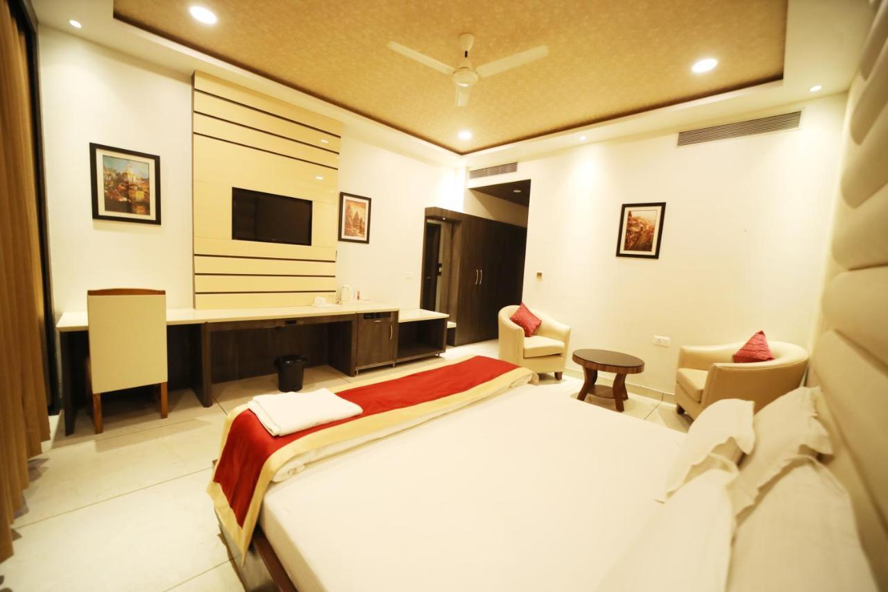 Hotel Panchsheel Ayodhya Exterior foto