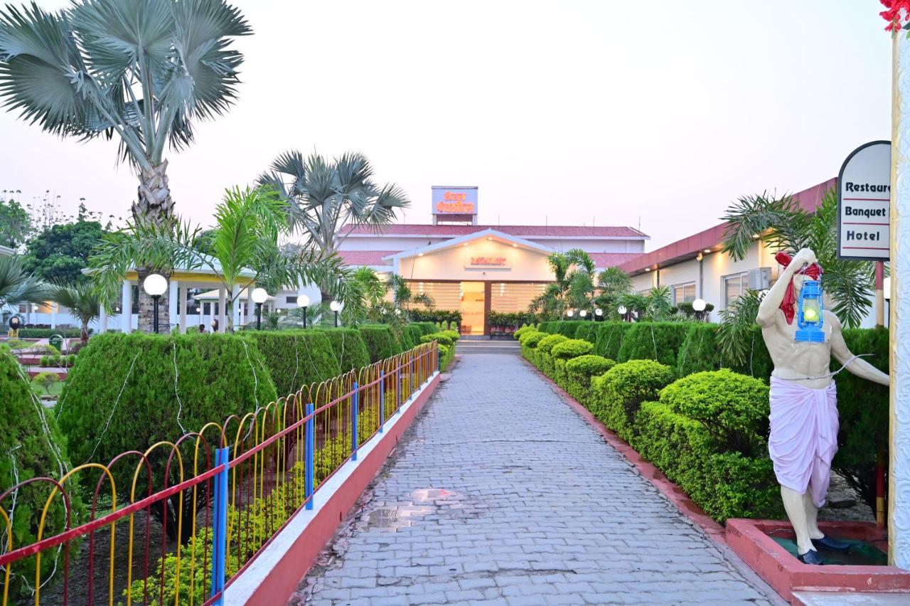 Hotel Panchsheel Ayodhya Exterior foto