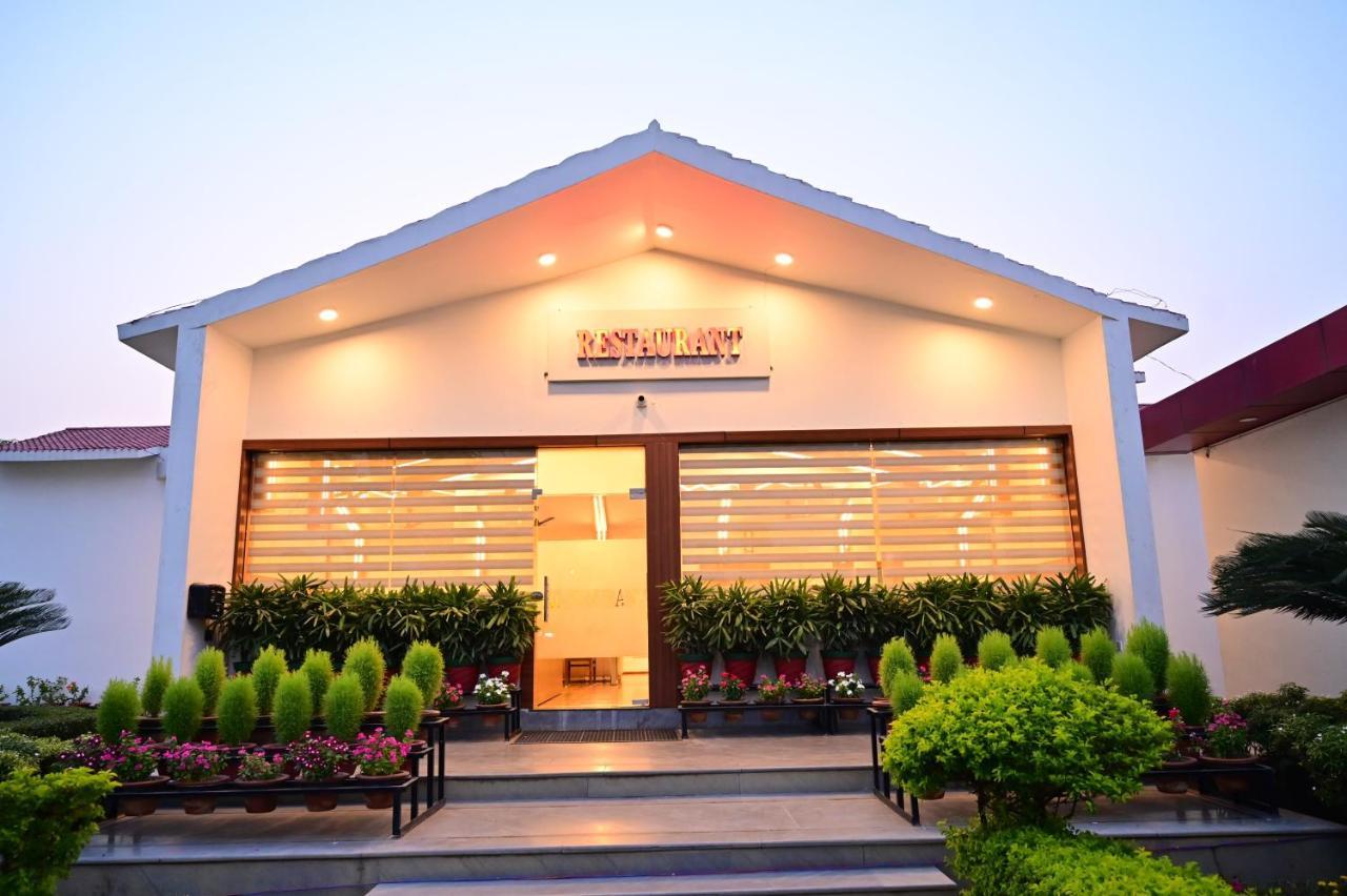 Hotel Panchsheel Ayodhya Exterior foto
